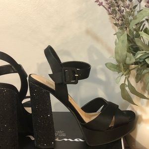Nina Chunky Heels 9 Glitter and Black Satin